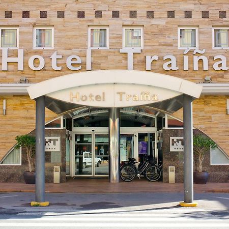 Hotel Traina サン・ペドロ・デル・ピナタル エクステリア 写真